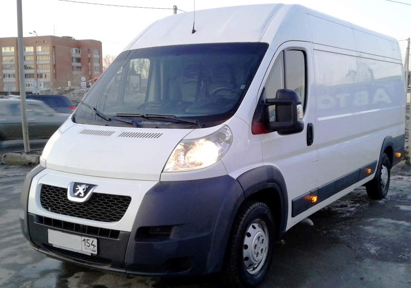Продам фургон Peugeot Boxer 2012г 14м3