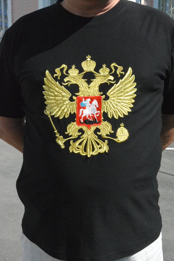 Вышивка на тканях, одежде и бейсболках