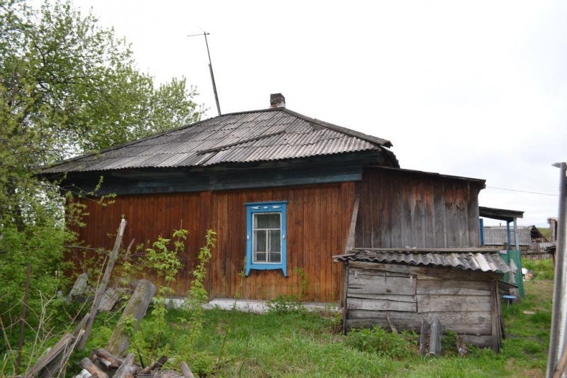 Продаю жилой дом с земельным участком