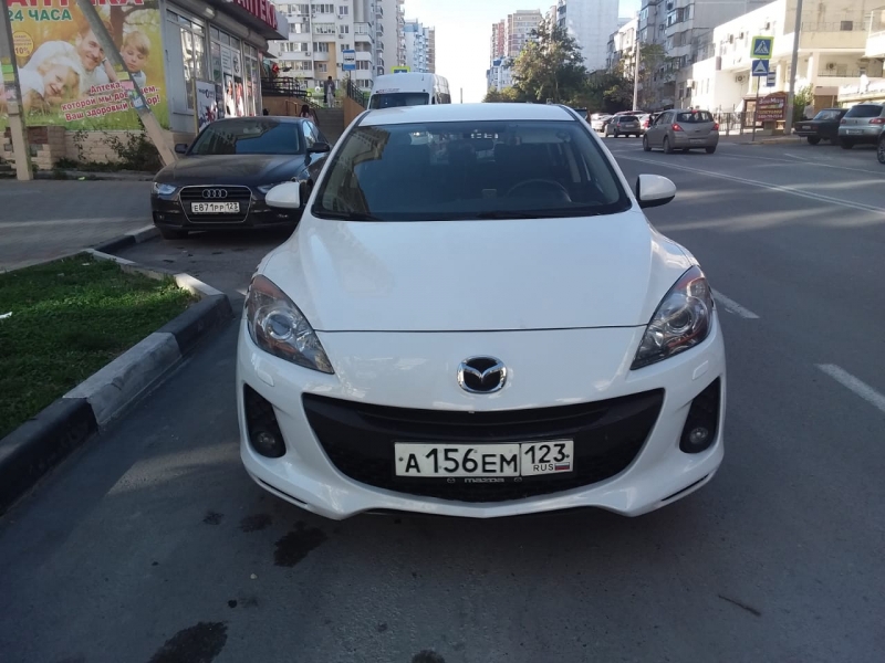 Mazda 3, 2012