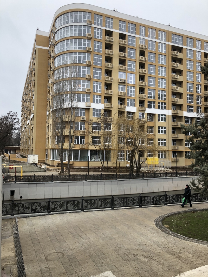 Сдаю в аренду нежилое помещение на первом этаже
