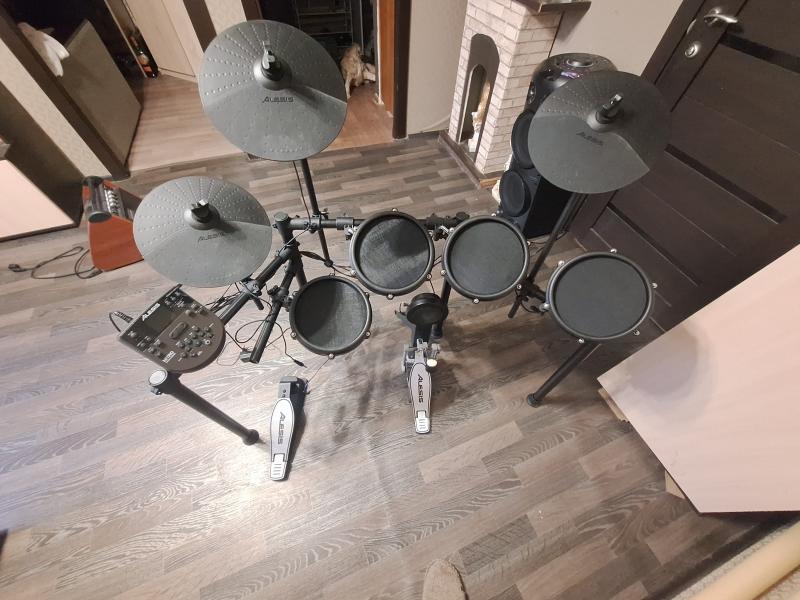 Электронная барабанная установка Alesis nitro mesh kit