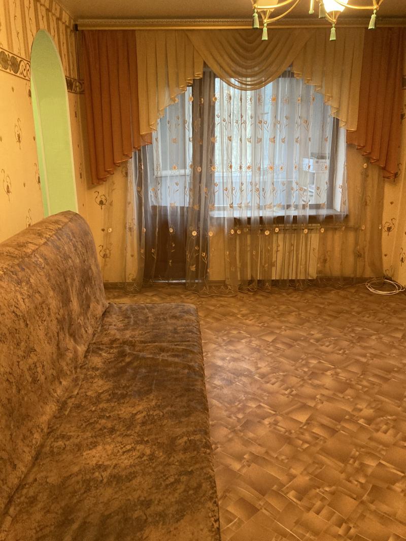 Продам 2-кв с ремонтом на Маяке