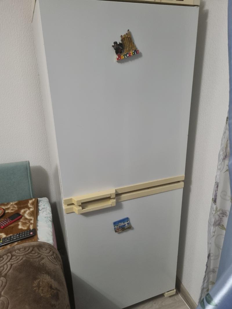 Продам холодильник