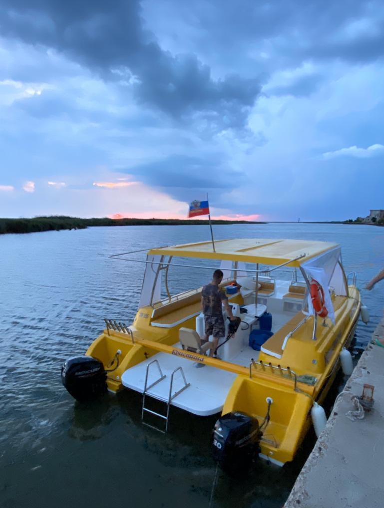 Катамаран пластиковый. Каролина-8м.