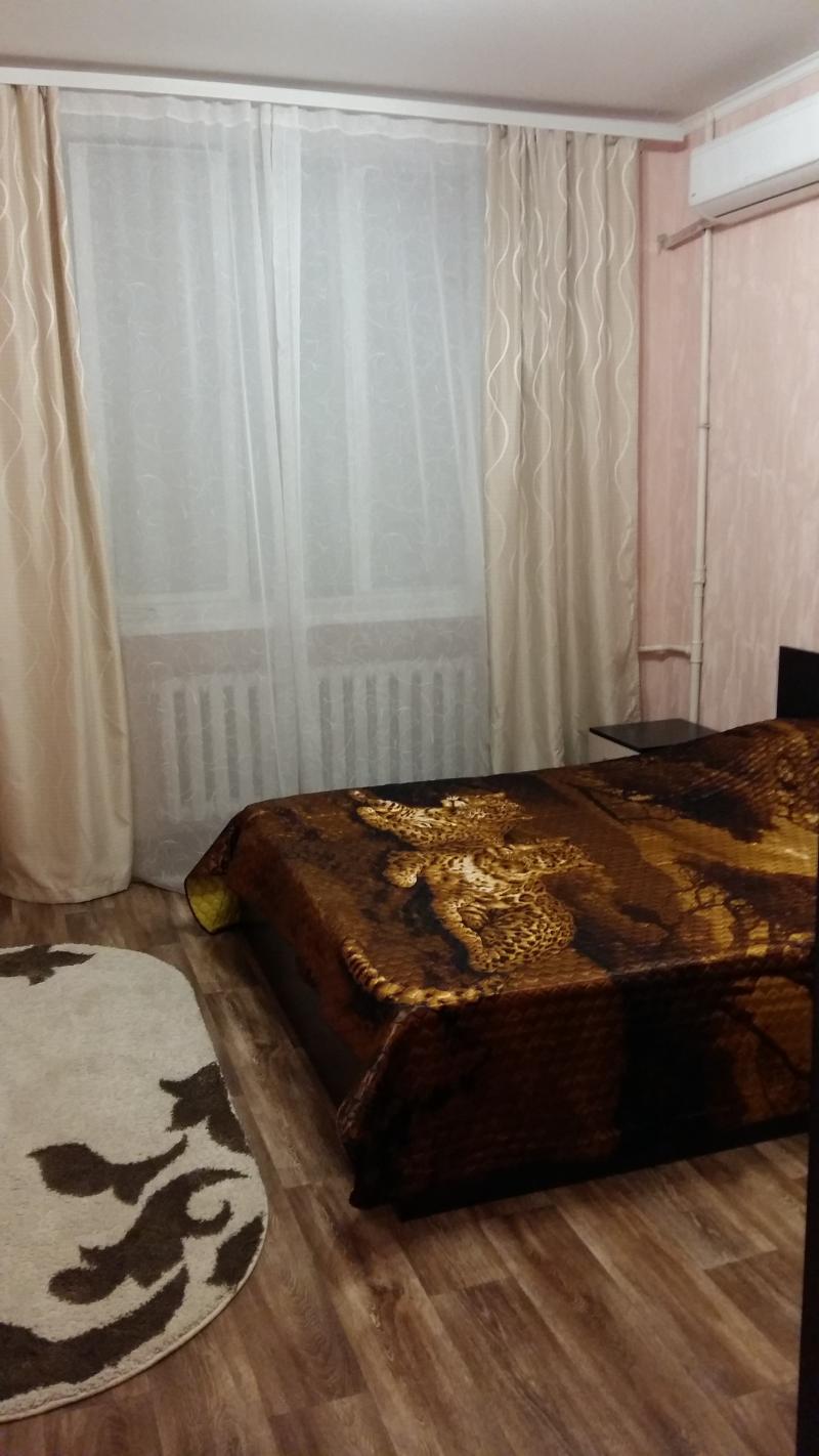 3-к квартира, 90 м2, 4/4 эт.