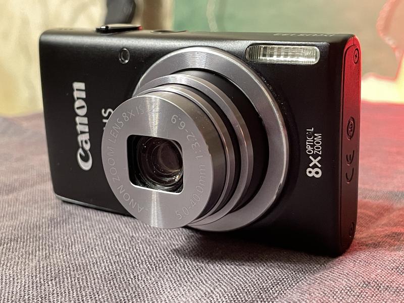  Canon Ixus 133