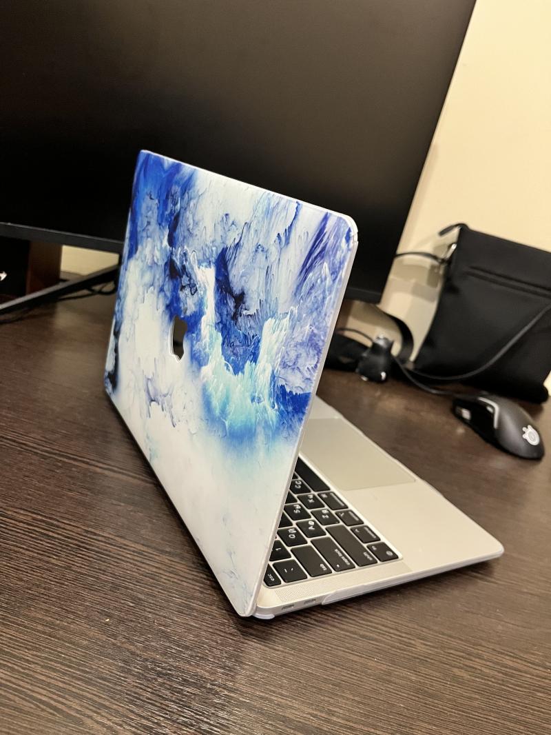 Продается MacBook Air 13 m1 256 mg