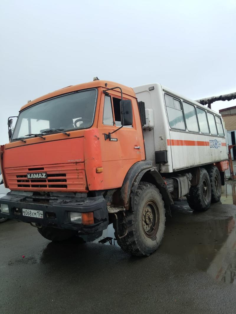 Продам вахтовку КамАЗ 4208