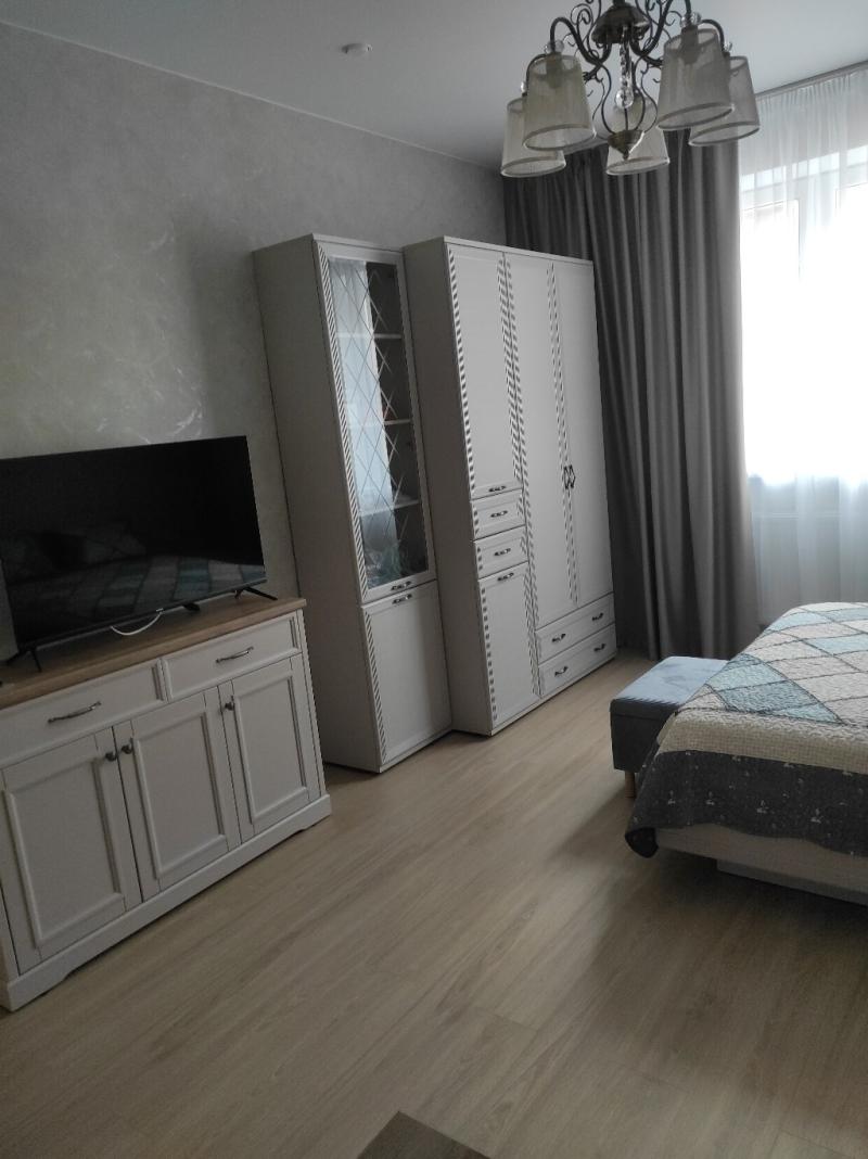 Сдается 1-к квартира, 45 м2, 8/20 эт. На длительный срок