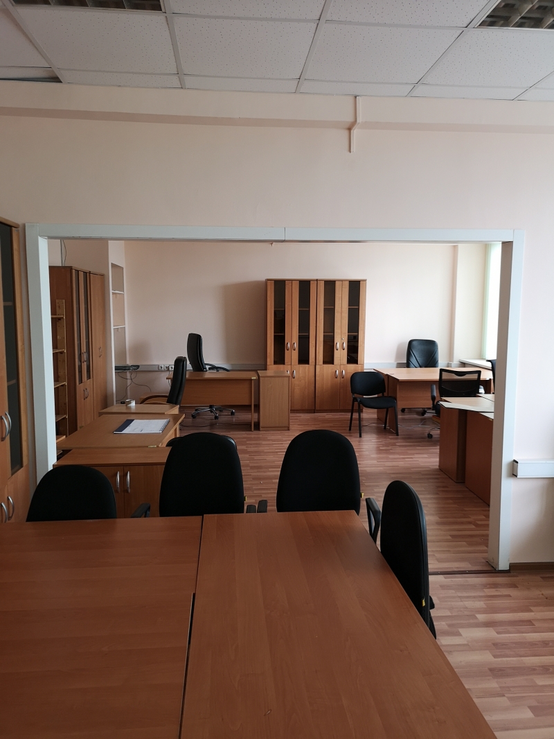 Офис 109,4 м2, разделенный на 4 кабинета