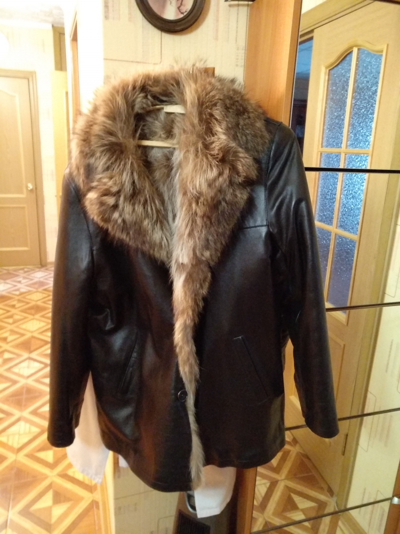 Продам куртку