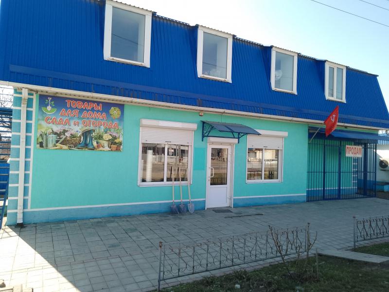 Продам капитальное здание на трассе в центре поселка Новоукраинкий