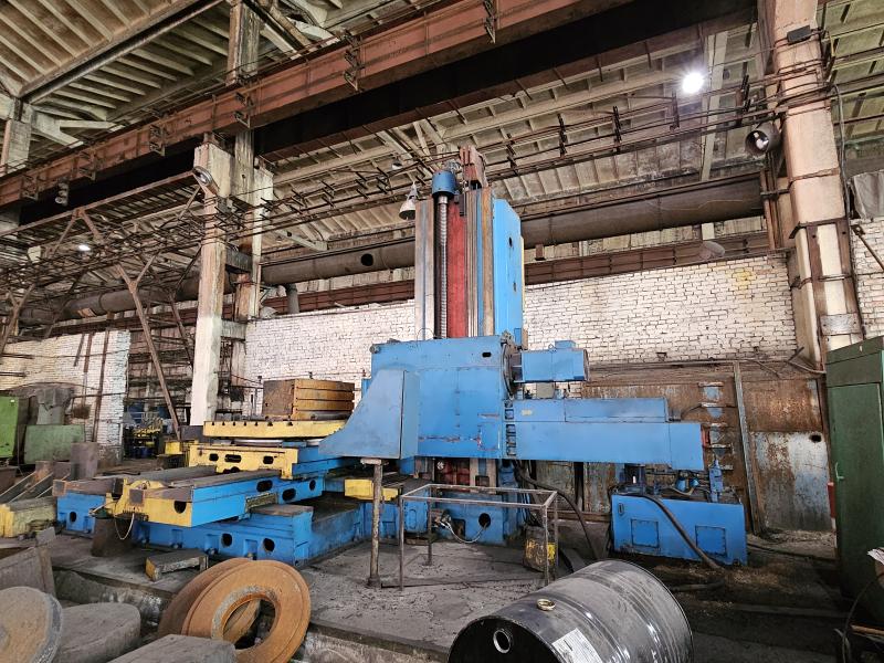 Продам токорно-расточной станок с чпу 2а637ф2
