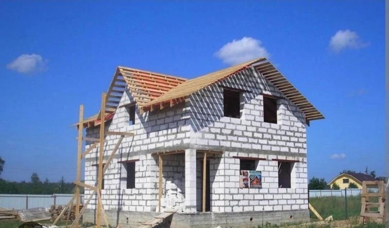 Бригада строителей