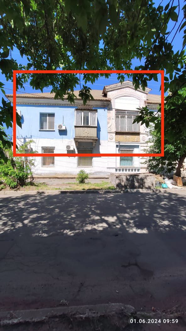 Продам Центр Бердянск 3-к квартира, 60 м2, 2/2 эт.