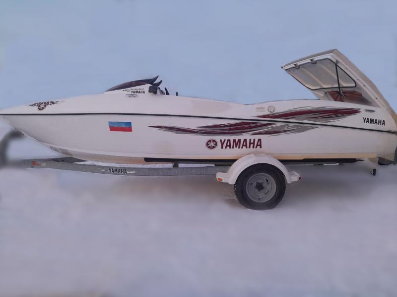 Катер Ямаха LS-2000