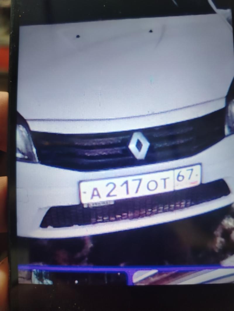 Renault  �������