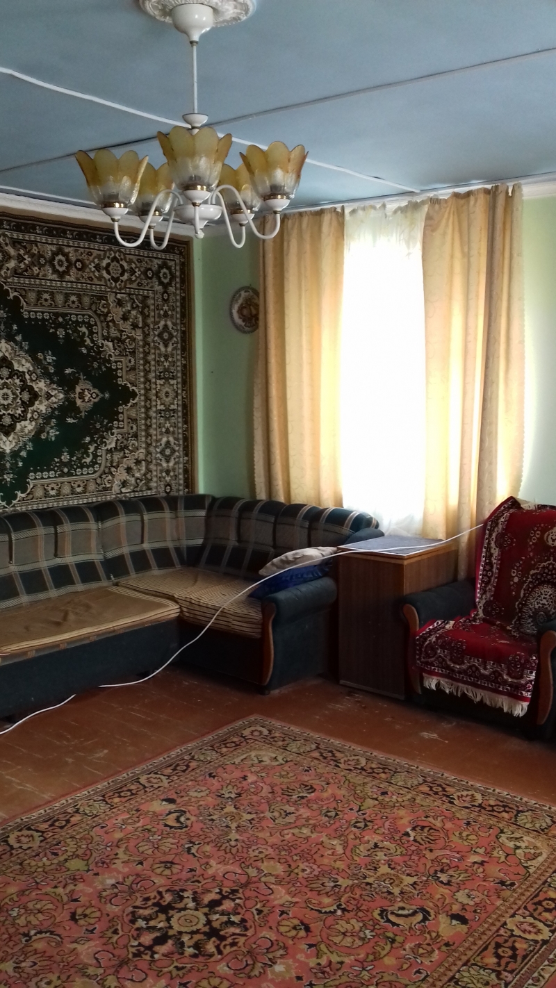 Жилой дом с участком