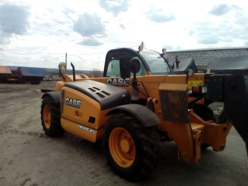 Погрузчик телескопический CASE TX140-45