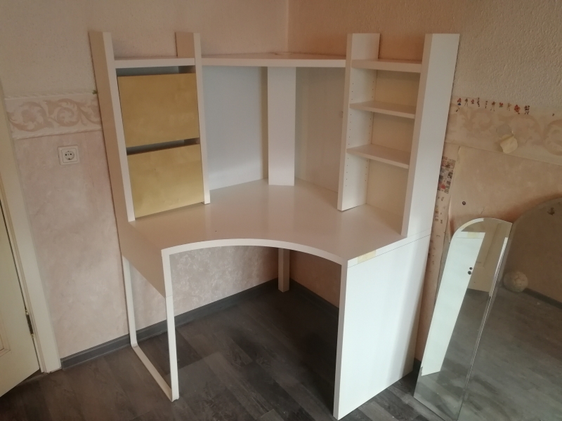 Стол компьютерный