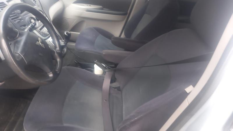 Mitsubishi,  GRANDIS