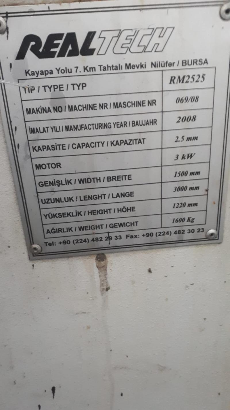 Гильотина REALTECH RM 25 25