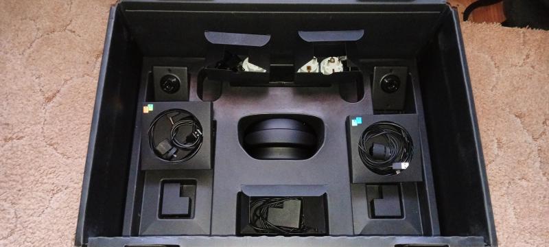 Система виртуальной реальности Шлем Valve Index VR Full Kit