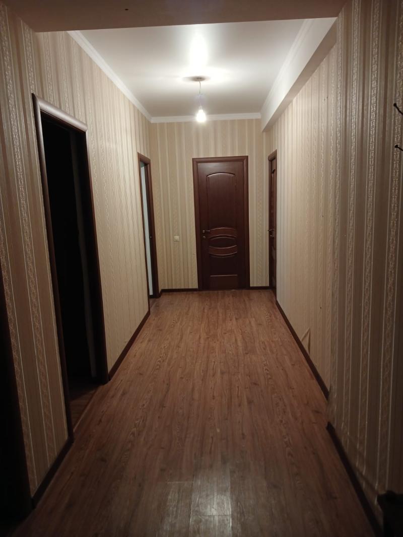 2-к квартира, 70 м2, 4/10 эт.по суточно