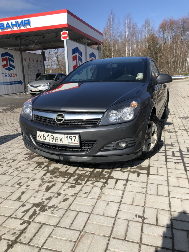 Opel Astra GTC, 2010