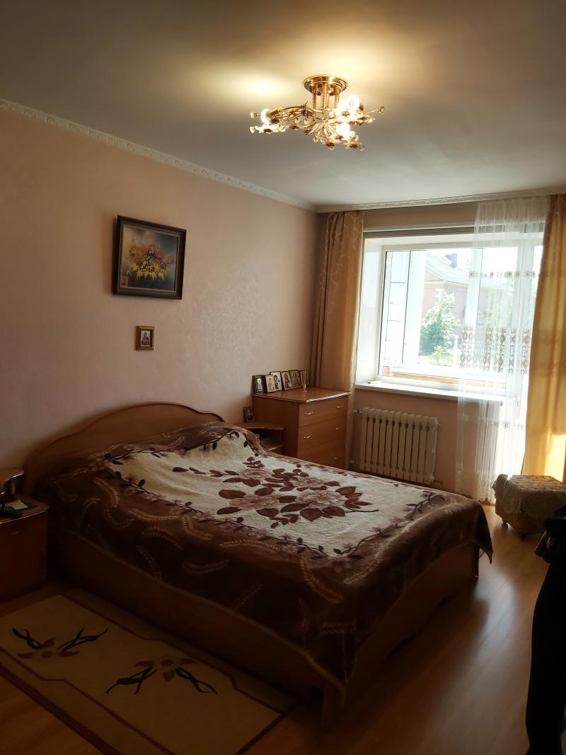4-к квартира, 93 м2, 1/4 эт.