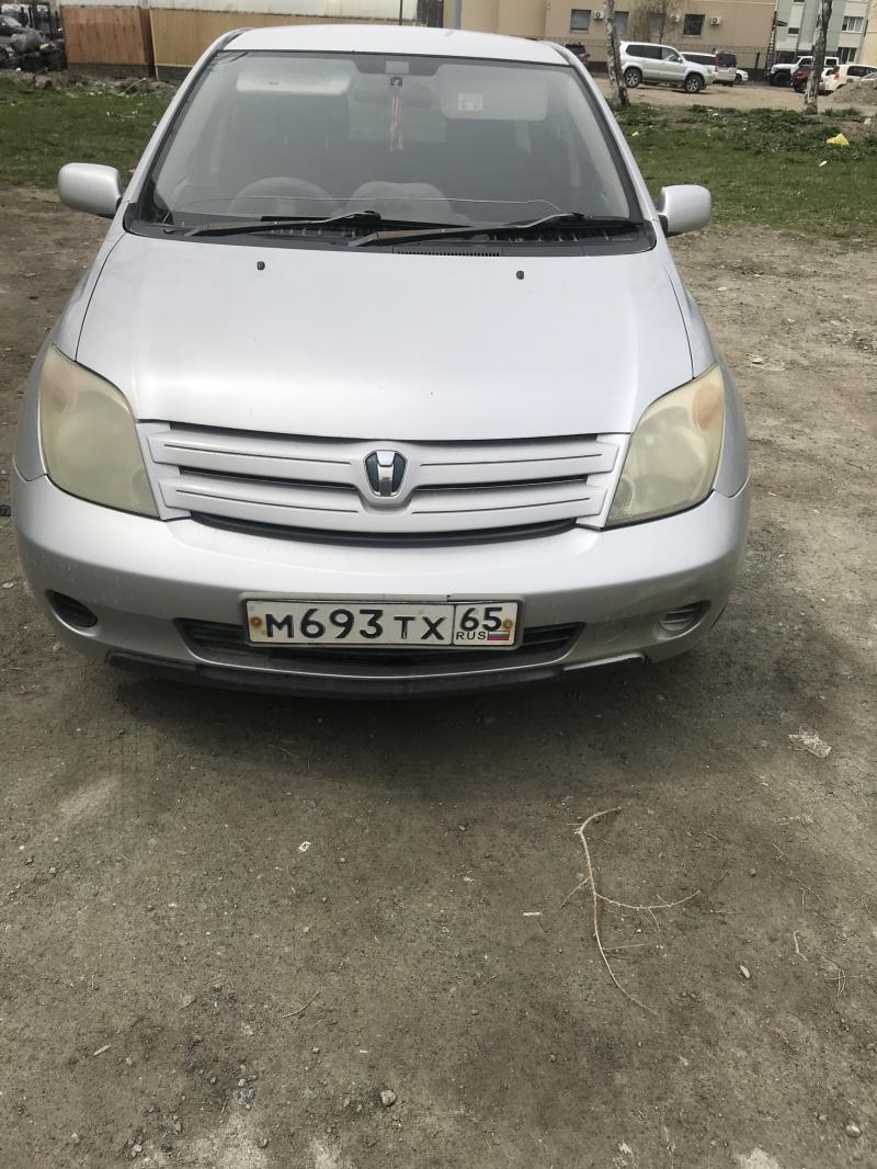 Toyota Ist, 2002