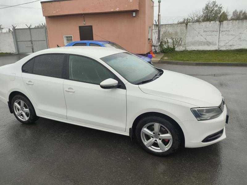 Volkswagen Jetta, 2013
