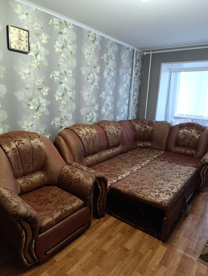 Продам диван угловой