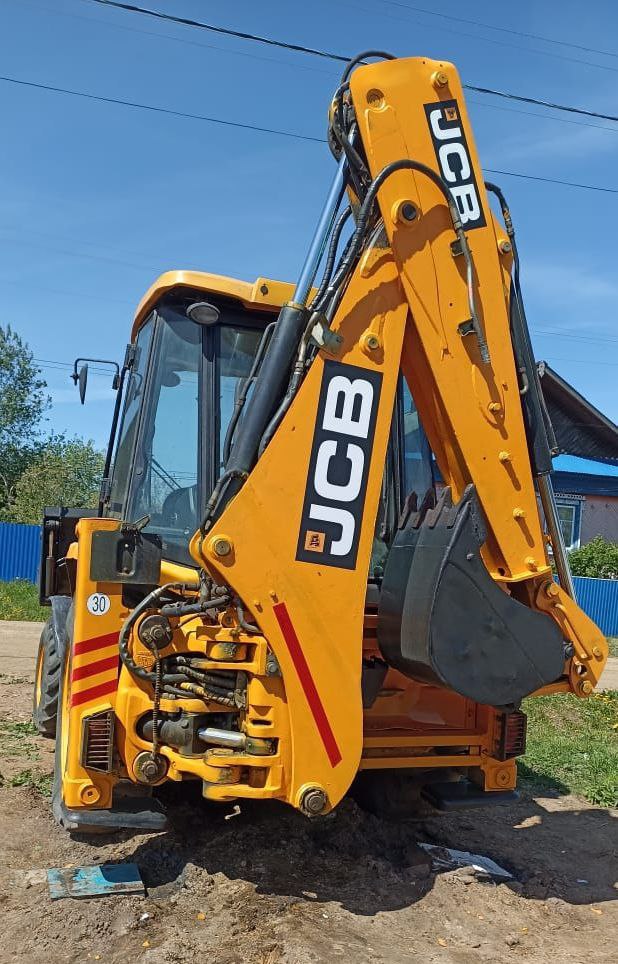 Продаётся экскаватор-погрузчик JCB 3CX 2018 года