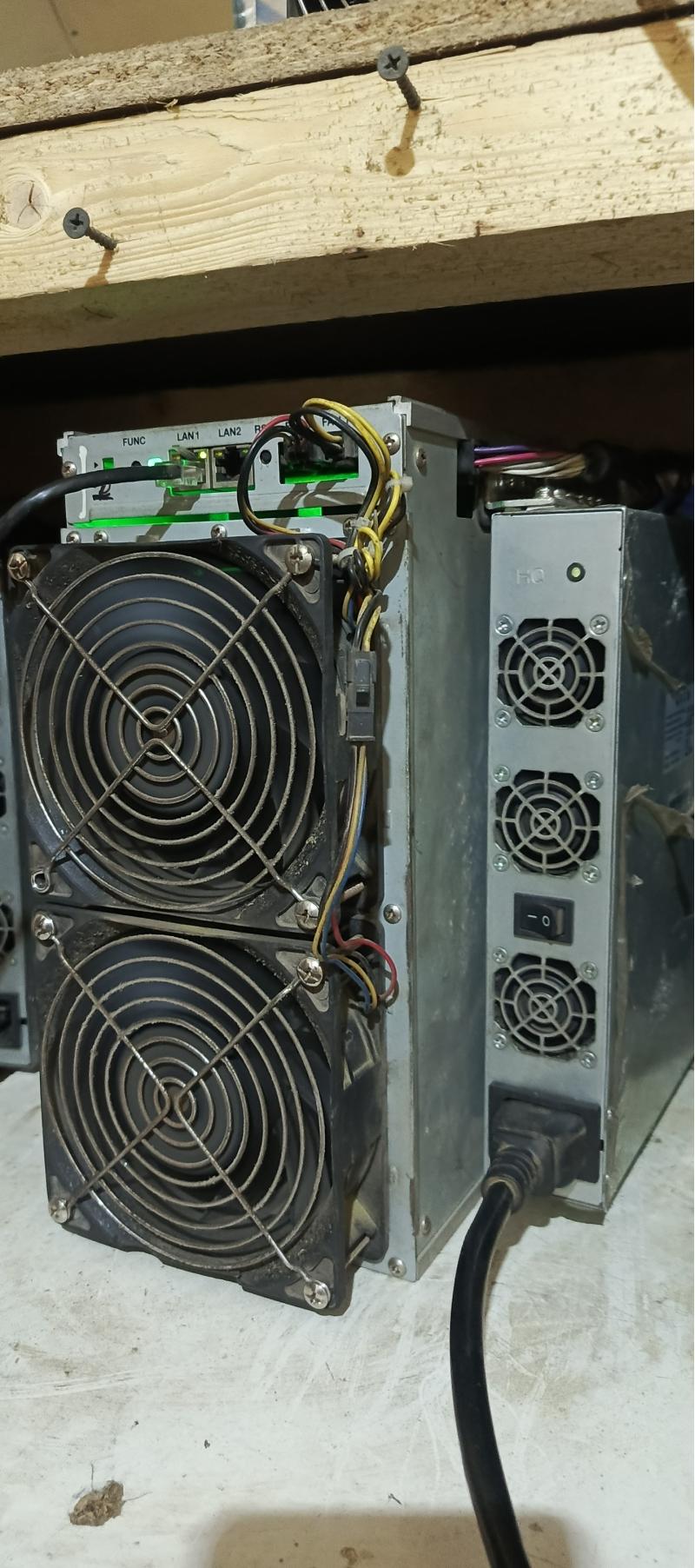 Майнер (ASIC) Canaan Avalon 1066 на 50th/s