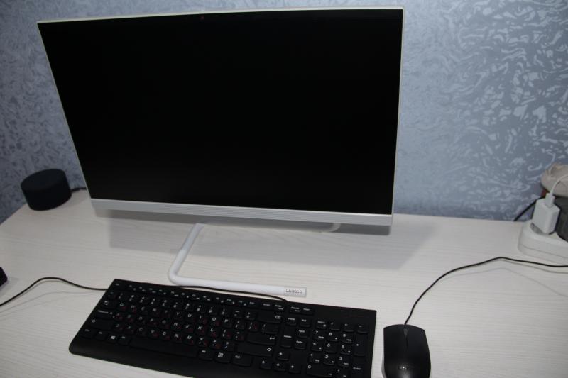 Продаётся б/у моноблок Lenovo IdeaCentre A340-22IGM F0EA001PRK