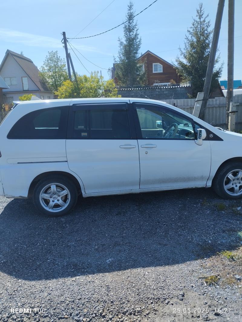 Nissan Libert�