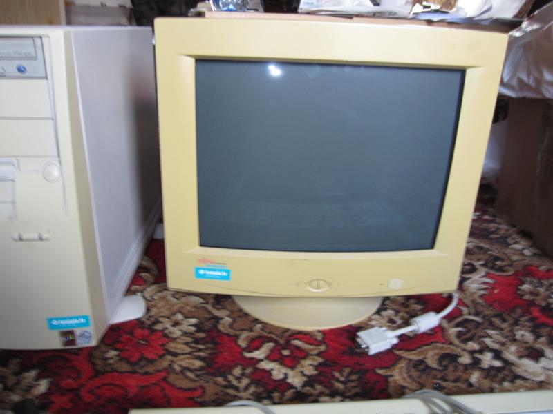 ������� Fujitsu Siemens Computers