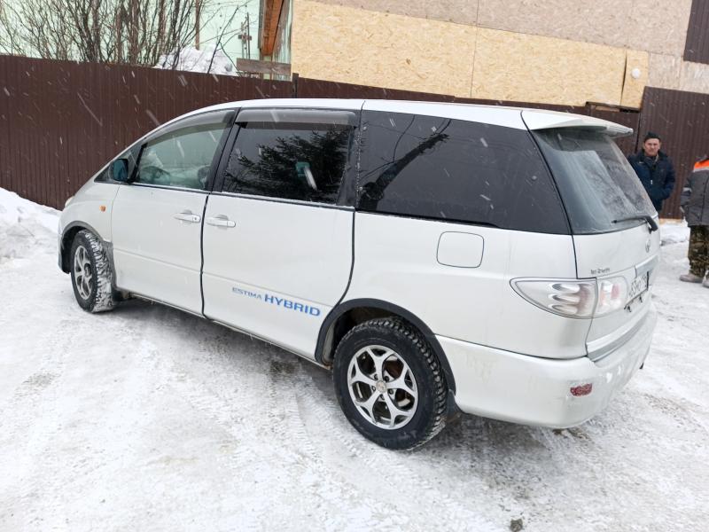 Toyota Estima, 2003