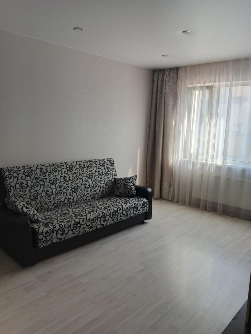 1-к квартира, 40 м2, 2/4 эт.