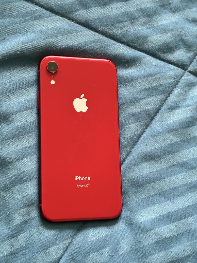 Продам iPhone xr