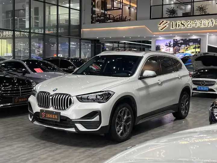 BMW X1 2022 sDrive20Li Premium