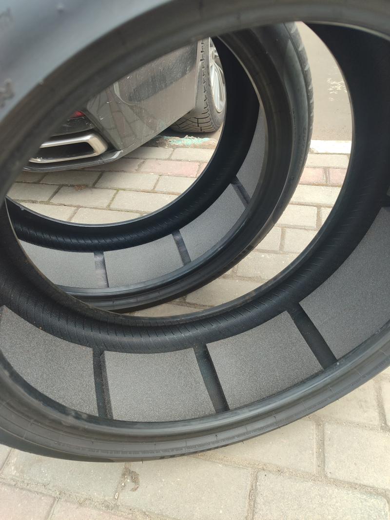 ���� Pirelli zero