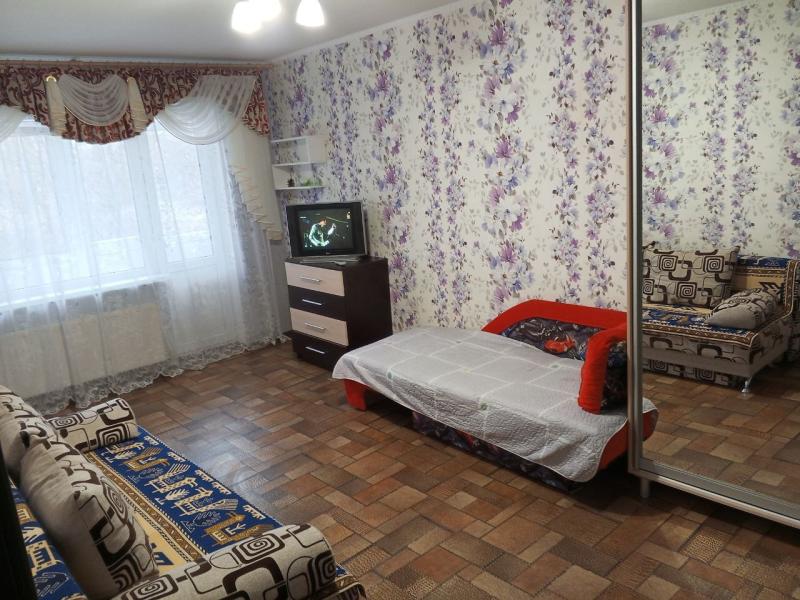 1-� ��������, 32 �2, 3/5 ��. � ������ �����������