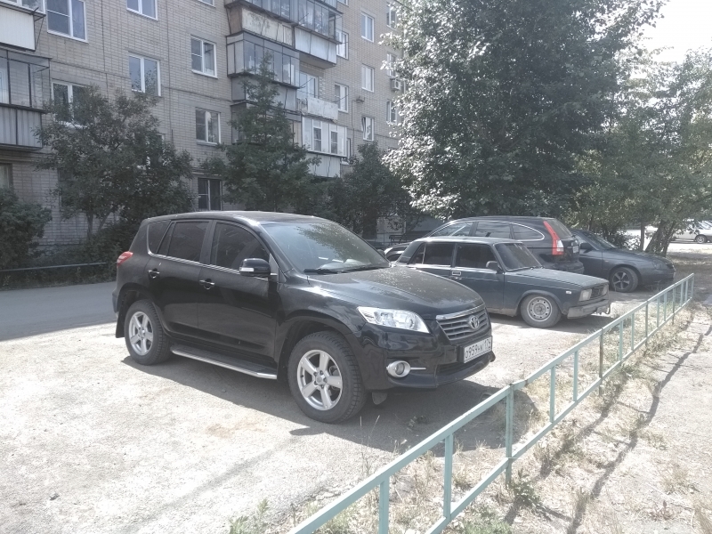 Toyota RAV4, 2011