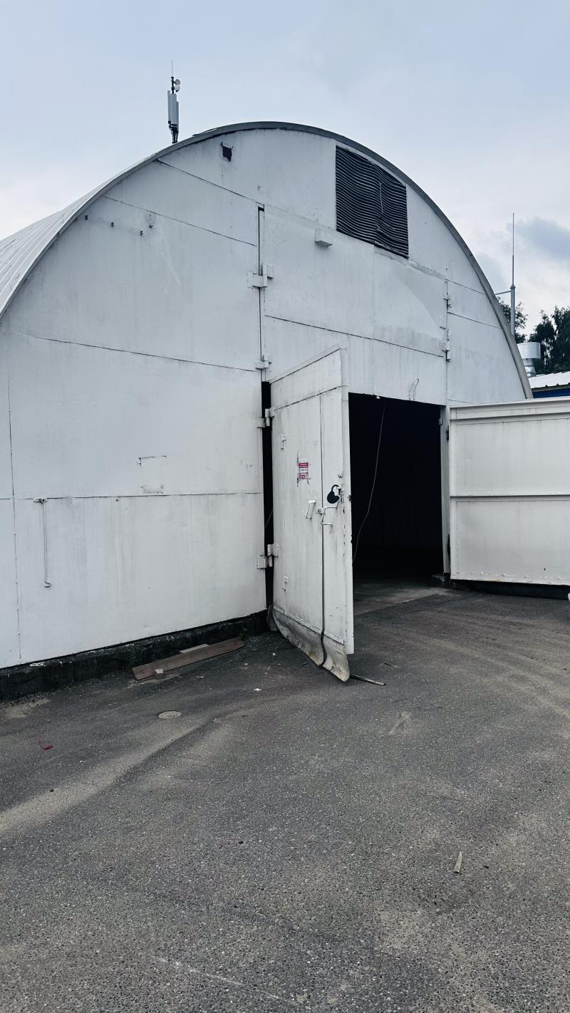 Продам ангар 300 кв м