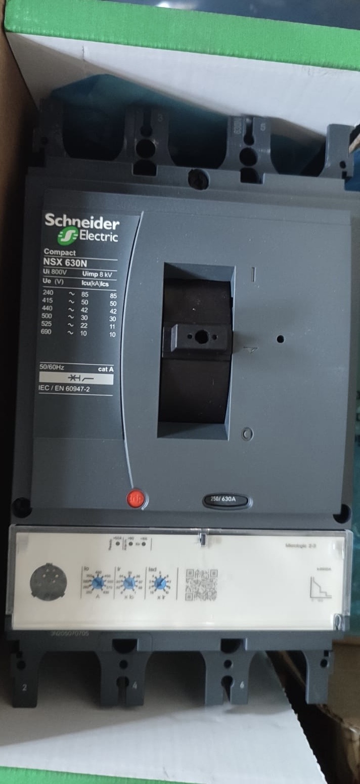 Schneider Electric Compact NSX630N