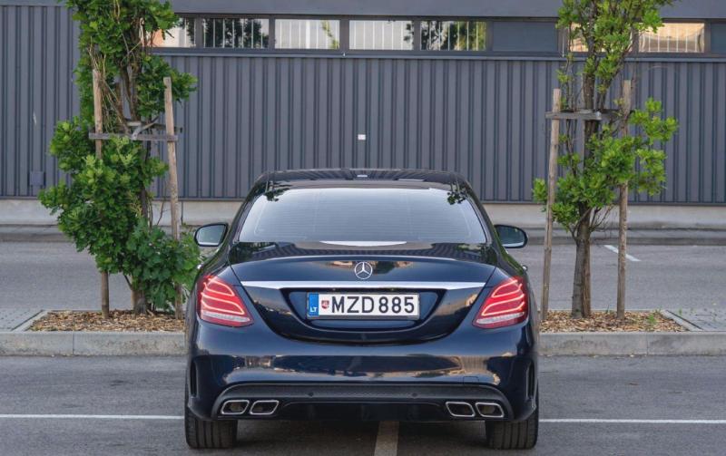 Mercedes C-, 2015