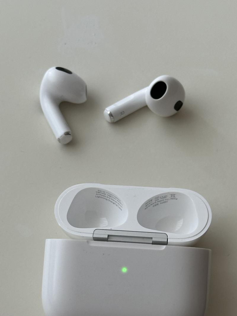 Airpods 3  2024